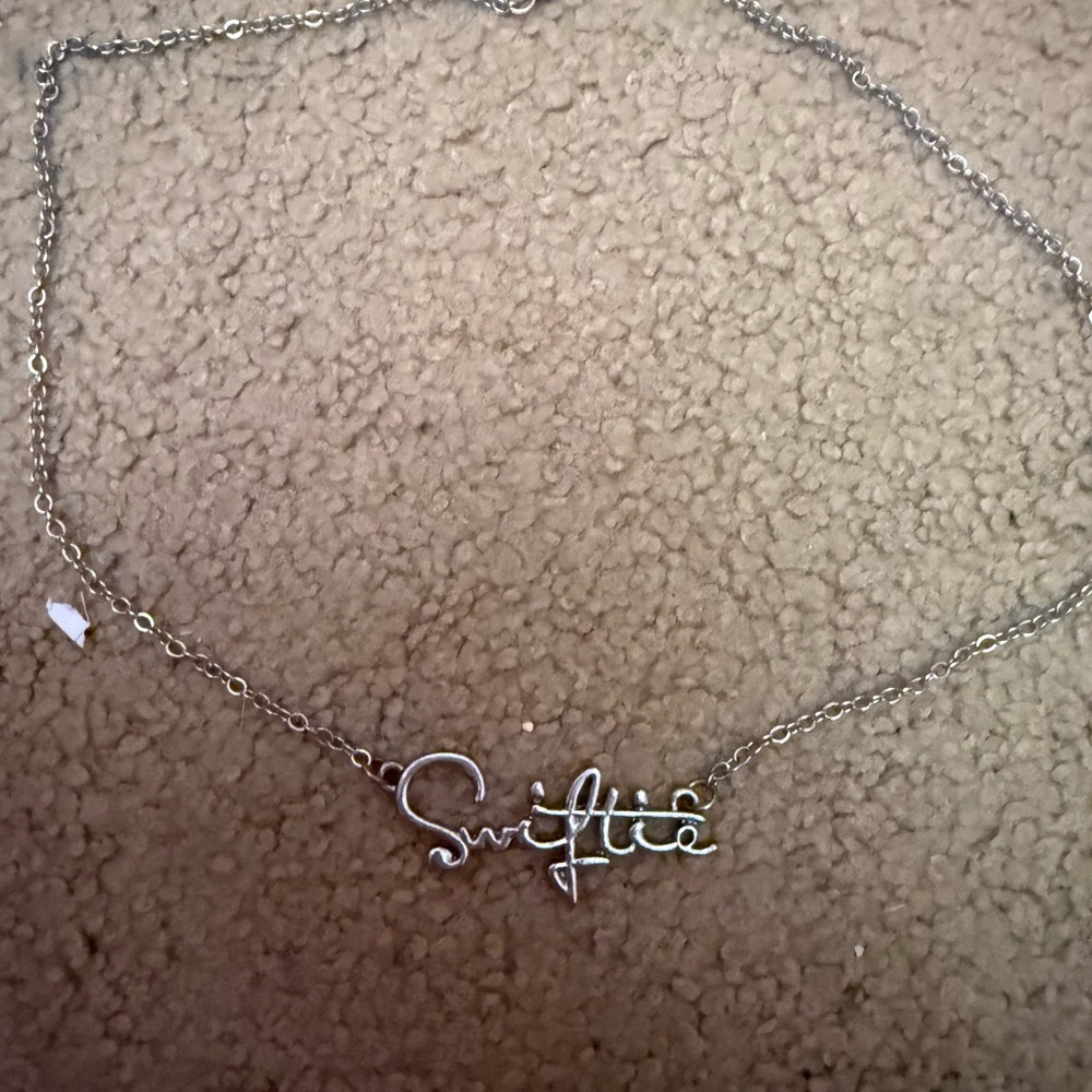 Taylor Swift Swiftie Necklace